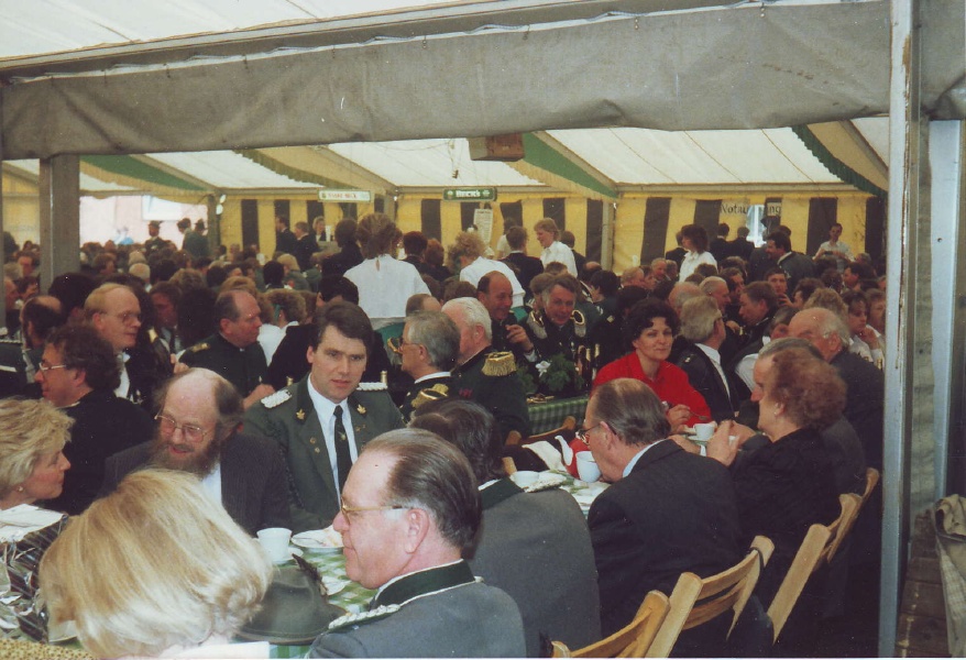1989_pastor_udo_helms_helga_und_wilh_beinke.jpg