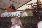 1989_zeltgottesdienst_pastor_ehrenreich.jpg