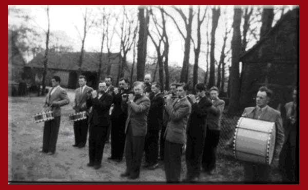 Spielmannszug Beckstedt. Historisches Gruppenfoto